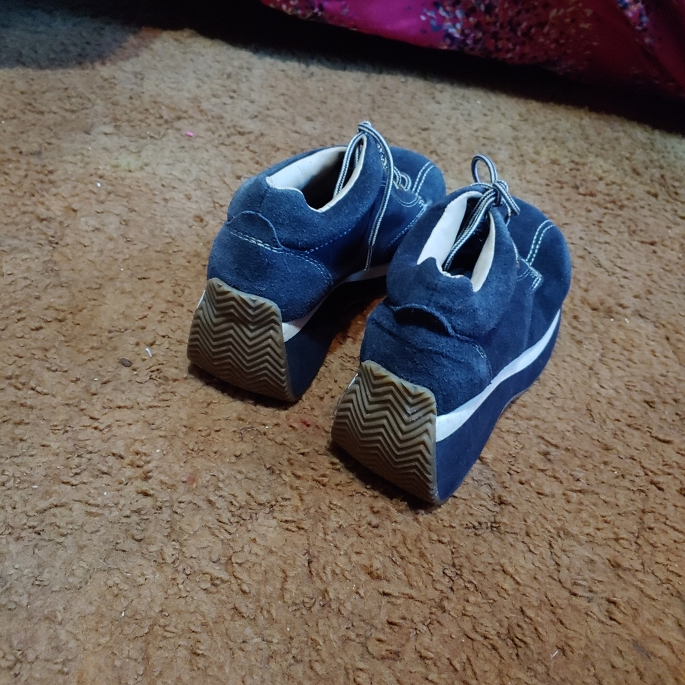 Shoes - Picture 3 of 3